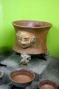 D_IMG_1406_Pot_with_face_and_Feet_at_Museum