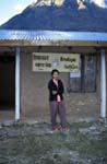 H_1033CR40-22_Kandiki_Sherpa_outside_Simigoan_clinc