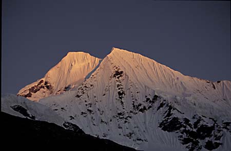 K_1033CR45-36_Chekigo_by_evening_light