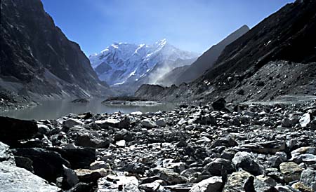 B_1033CR49-20_Lake_with_mountain_behind