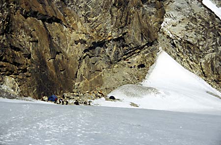 1033CR52-26_Camp_below_Teschi_Lapcha